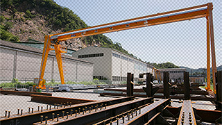 鉄骨置き場
